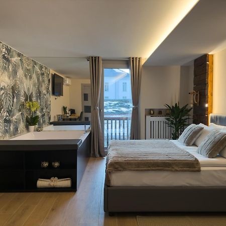 Il Cervo Chambres D'Hotes อาออสตา ภายนอก รูปภาพ